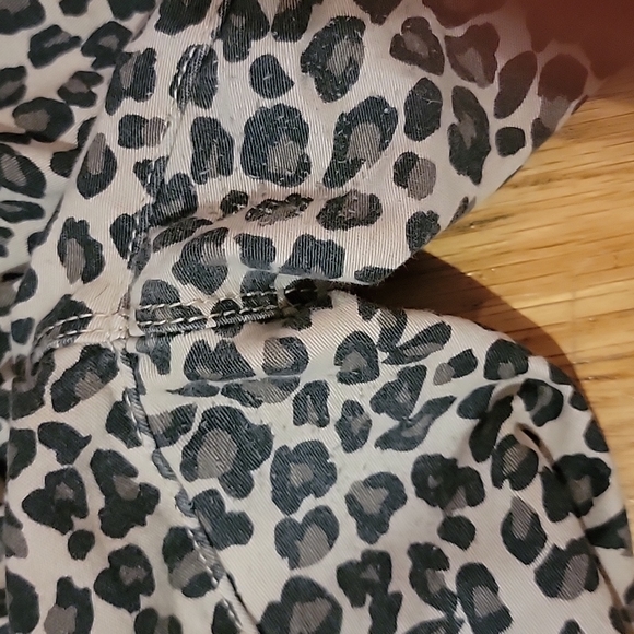 YMI jeans leopard skinnies - Picture 10 of 10